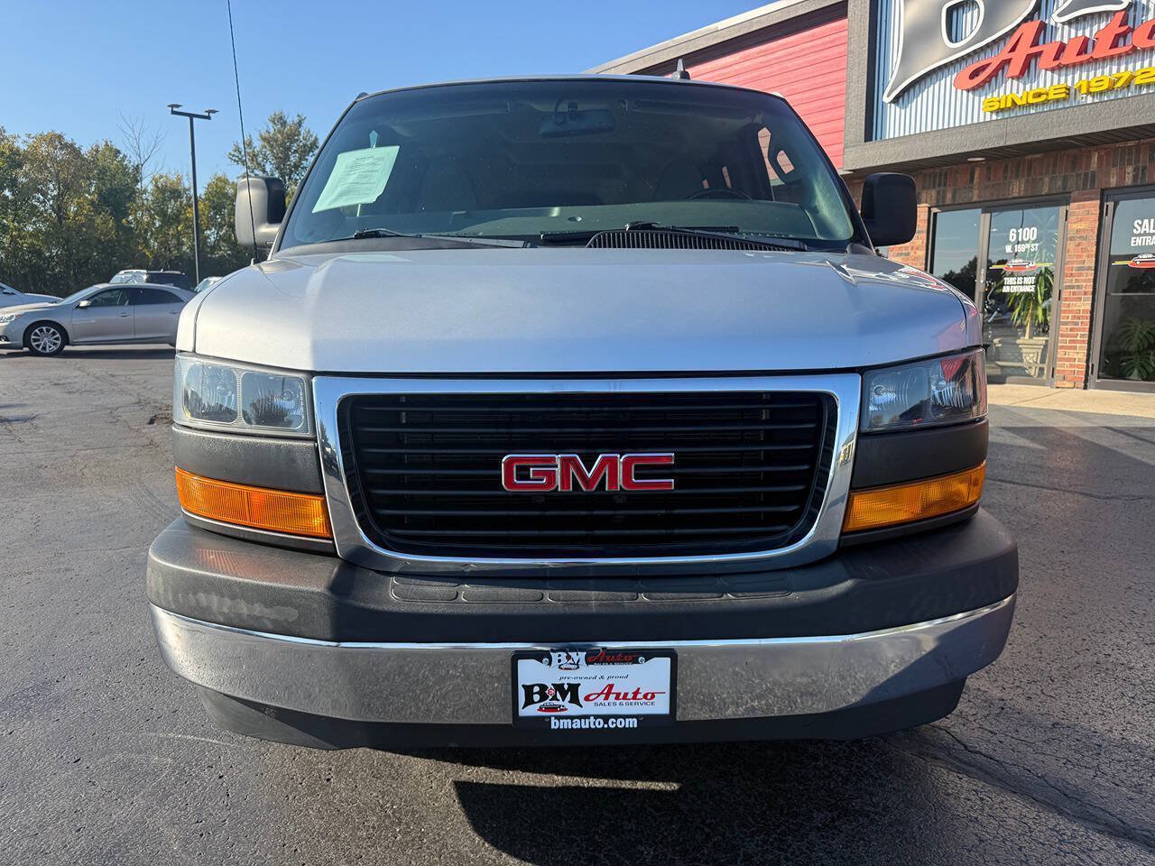 Used 2018 GMC Savana 3500 LT w/ LT Preferred Equipment Group RWD image 2