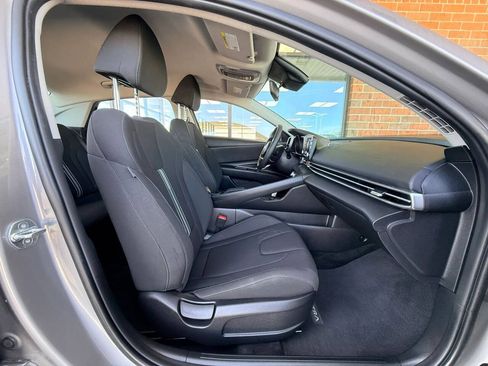 Used 2023 Hyundai Elantra SEL w/ Cargo Package FWD image 22