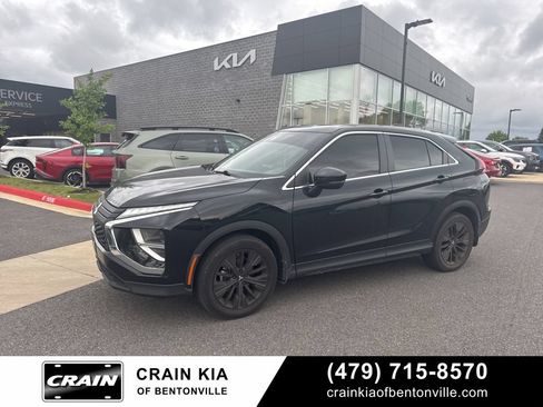 Used 2022 Mitsubishi Eclipse Cross LE FWD image 11