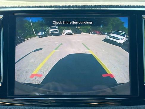 Used 2021 Chrysler Pacifica Touring w/ S Appearance Package image 15