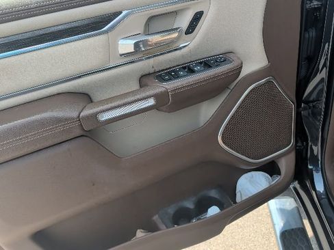 Used 2019 RAM 1500 Laramie AWD/4WD image 14