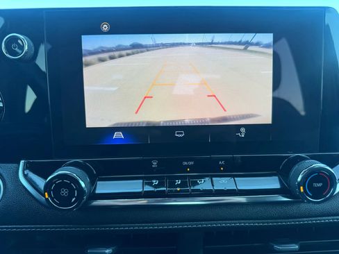 Used 2023 Chevrolet Colorado LT image 53