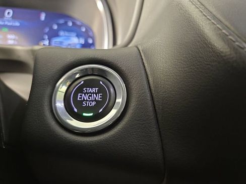 Used 2023 Chevrolet Suburban Z71 w/ Luxury Package image 27