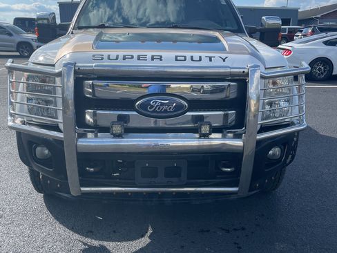 Used 2011 Ford F450 King Ranch w/ King Ranch w/Chrome Pkg image 9