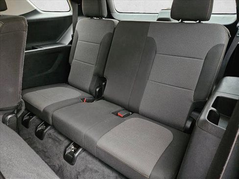 Used 2020 Chevrolet Traverse LS image 18