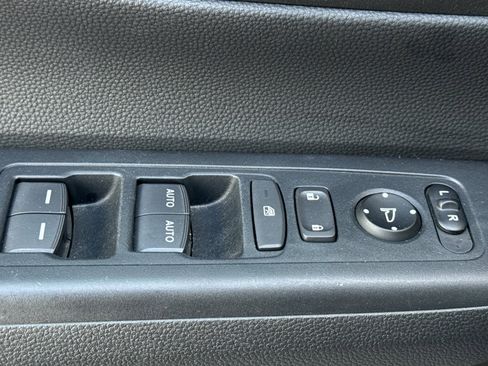 Used 2024 Honda CR-V EX image 12