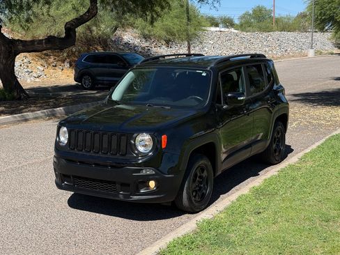 Used 2017 Jeep Renegade Altitude AWD/4WD image 1