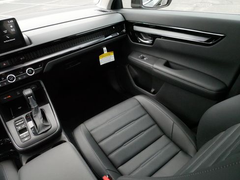 Certified 2026 Honda CR-V EX-L image 11