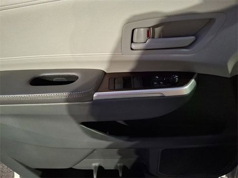 Certified 2024 Toyota Sienna LE image 18