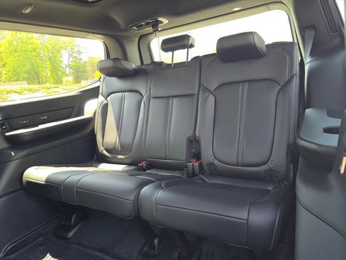 New 2026 Jeep Grand Wagoneer 4WD image 8