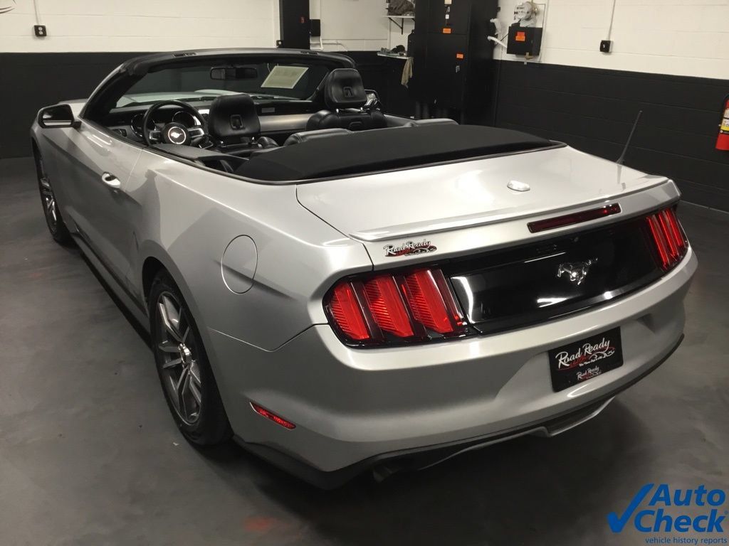 Used 2016 Ford Mustang Premium RWD image 7