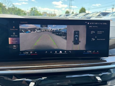 Used 2025 BMW X7 xDrive40i AWD/4WD image 12