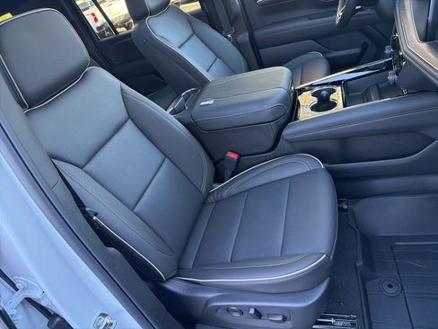 New 2026 Chevrolet Suburban Premier w/ Sun And Tow Package image 22