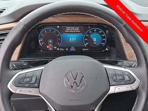 Used 2025 Volkswagen Atlas SE AWD/4WD image 19
