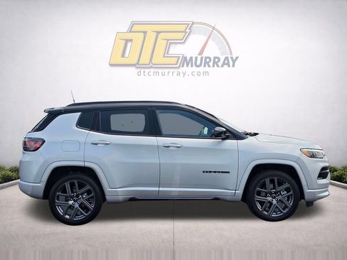 Used 2025 Jeep Compass Limited w/ High Altitude Package AWD/4WD image 4