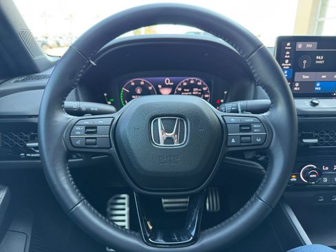 Used 2024 Honda Accord Sport image 9