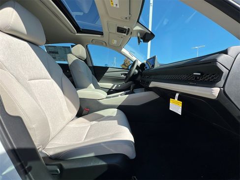 New 2025 Honda Accord SE image 32