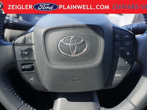 Used 2024 Toyota bZ4X FWD image 26