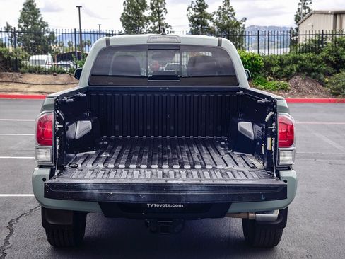 Certified 2022 Toyota Tacoma TRD Sport w/ Technology Package image 30