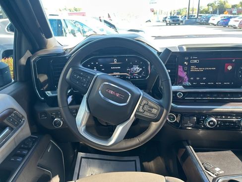 Used 2024 GMC Sierra 2500 SLT image 18