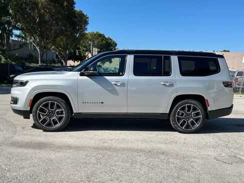 New 2025 Jeep Wagoneer Series III w/ Quick Order Package 25C Super image 8