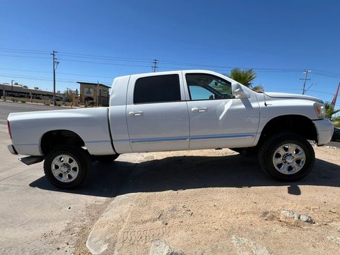 Used 2006 Dodge Ram 2500 Truck Laramie AWD/4WD image 6
