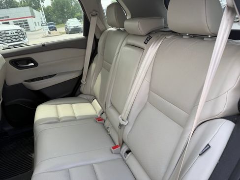 Used 2023 Nissan Rogue SV w/ SV Premium Package AWD/4WD image 8