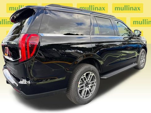 New 2026 Ford Expedition Active RWD image 15