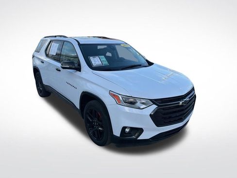 Used 2021 Chevrolet Traverse Premier w/ Redline Edition image 3