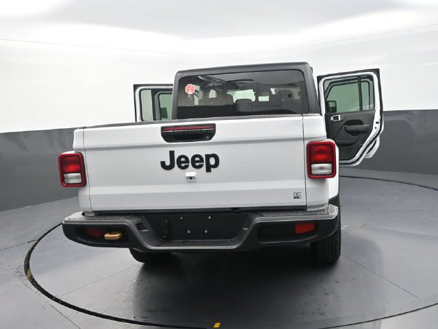 New 2026 Jeep Gladiator Sport AWD/4WD image 33