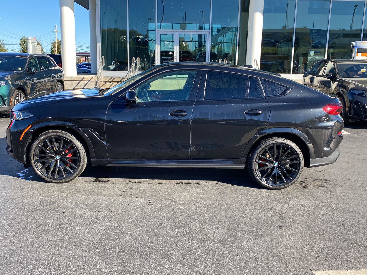 Used 2024 BMW X6 xDrive40i w/ Premium Package AWD/4WD image 6