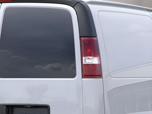New 2025 GMC Savana 2500 w/ Driver Convenience Package image 22
