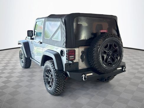 Used 2018 Jeep Wrangler Sport AWD/4WD image 8