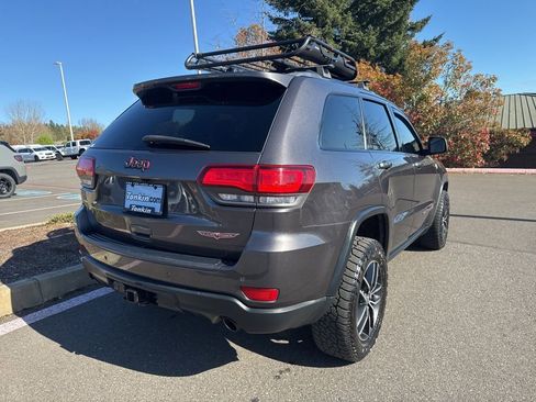 Used 2018 Jeep Grand Cherokee Trailhawk w/ Trailhawk Luxury Group AWD/4WD image 7