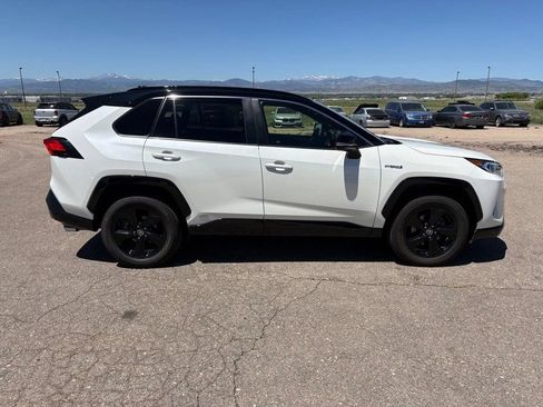 Used 2020 Toyota RAV4 XSE AWD/4WD image 4