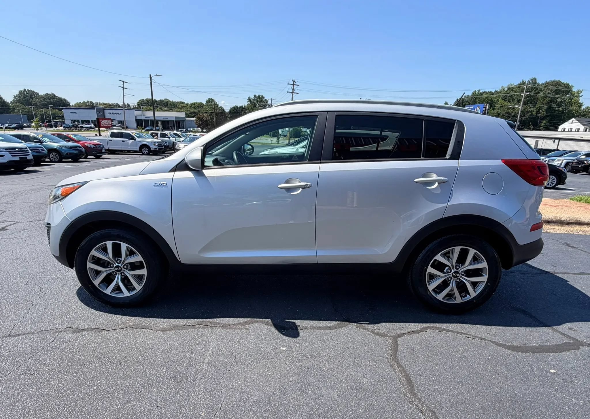 Used 2016 Kia Sportage LX w/ LX Popular Package AWD/4WD image 4