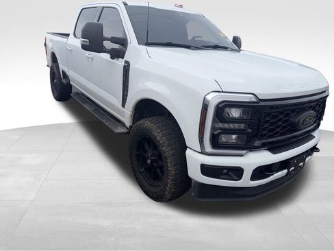 Used 2025 Ford F250 XLT w/ Black Appearance Package AWD/4WD image 14
