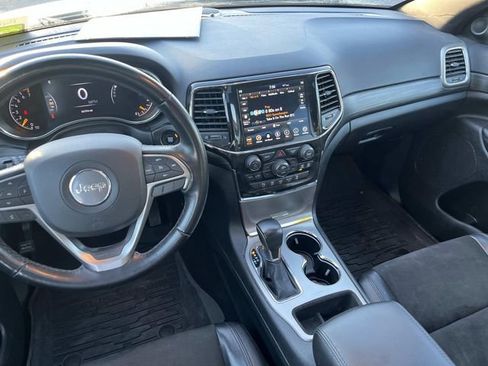 Used 2022 Jeep Grand Cherokee Altitude image 13