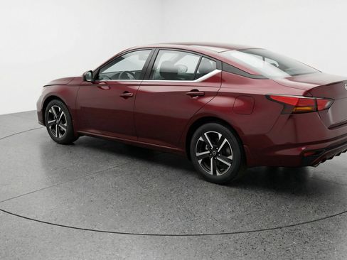 Used 2025 Nissan Altima 2.5 SV image 6