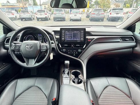 Used 2022 Toyota Camry SE w/ Carpet Mat Package (TMS) FWD image 20