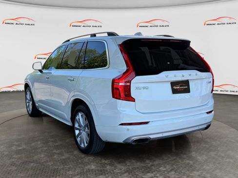 Used 2018 Volvo XC90 T6 Momentum w/ Momentum Plus Package AWD/4WD image 8