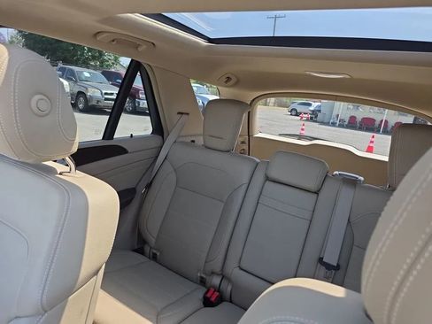 Used 2015 Mercedes-Benz ML 350 2WD w/ Premium 1 Package image 49
