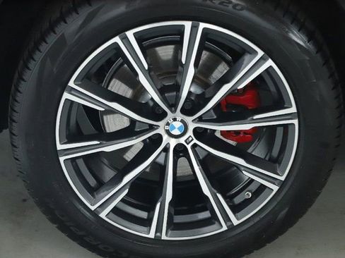 Certified 2024 BMW X5 xDrive40i w/ M Sport Package AWD/4WD image 13