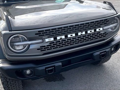 Used 2025 Ford Bronco Badlands image 29