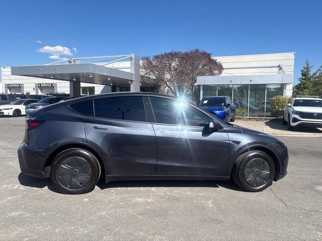 Used 2026 Tesla Model Y AWD image 10