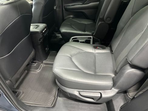 Used 2025 Toyota Grand Highlander AWD image 49