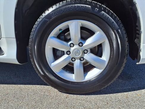 Used 2017 Lexus GX 460 w/ Navigation Package image 25