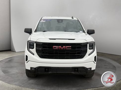 Used 2024 GMC Sierra 1500 Elevation w/ X31 Off-Road Package AWD/4WD image 2