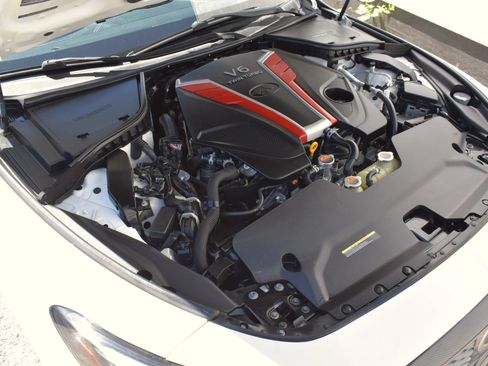Used 2017 INFINITI Q60 Red Sport 400 RWD image 34