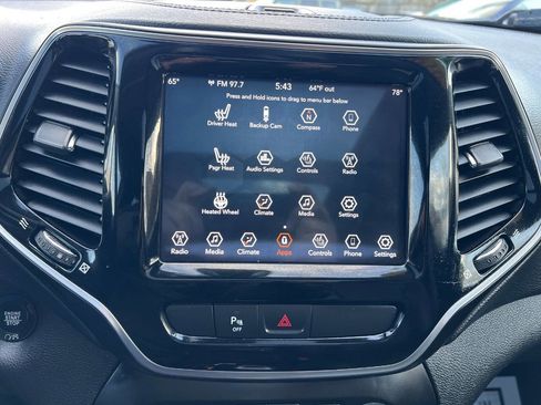 Used 2019 Jeep Cherokee Limited image 38